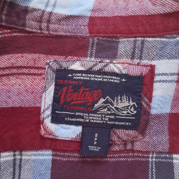 Red flannel shirt - Picture 4 of 11